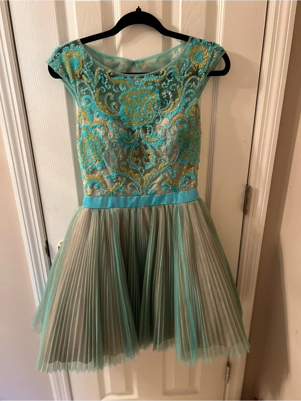 Sherri Hill | Dresses | Sherri Hill Embellished Beaded Tulle Mini Dress |  Poshmark